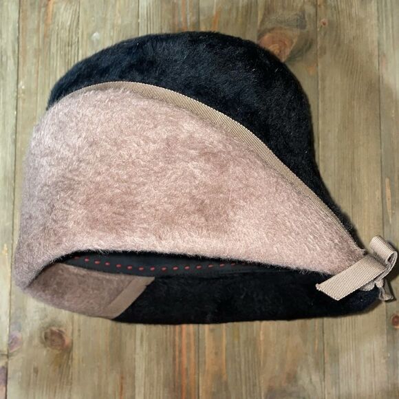Mr. John Debutante Vintage Hat Black & Tan Taupe 40s 50s Bowl Flapper Cap Gatsby - Picture 2 of 6